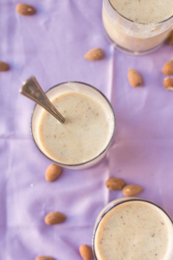healthy banana almond smoothie