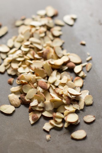 sliced almonds