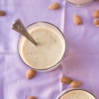 banana almond smoothie